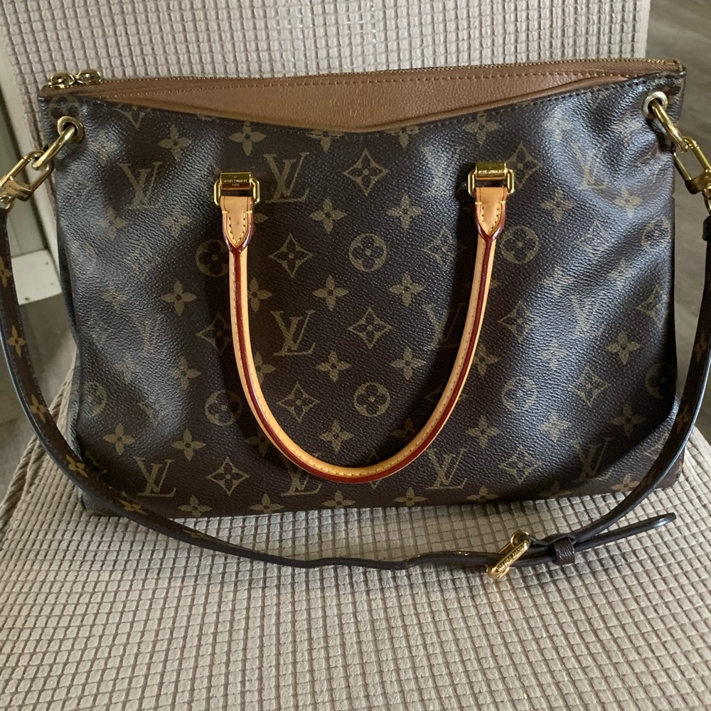 Louis Vuitton Monogram Canvas Brown Tote with Tan Trim and Gold Hardware